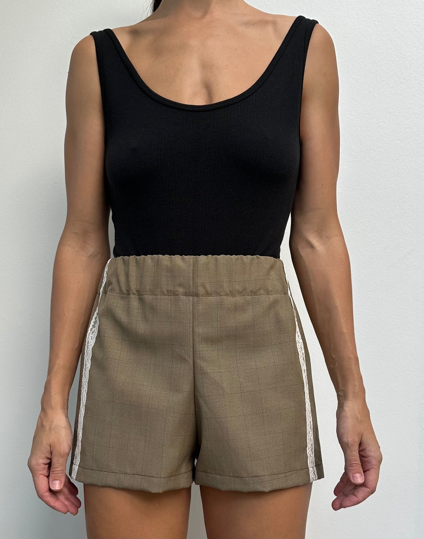 The Lace Short - brown/creme