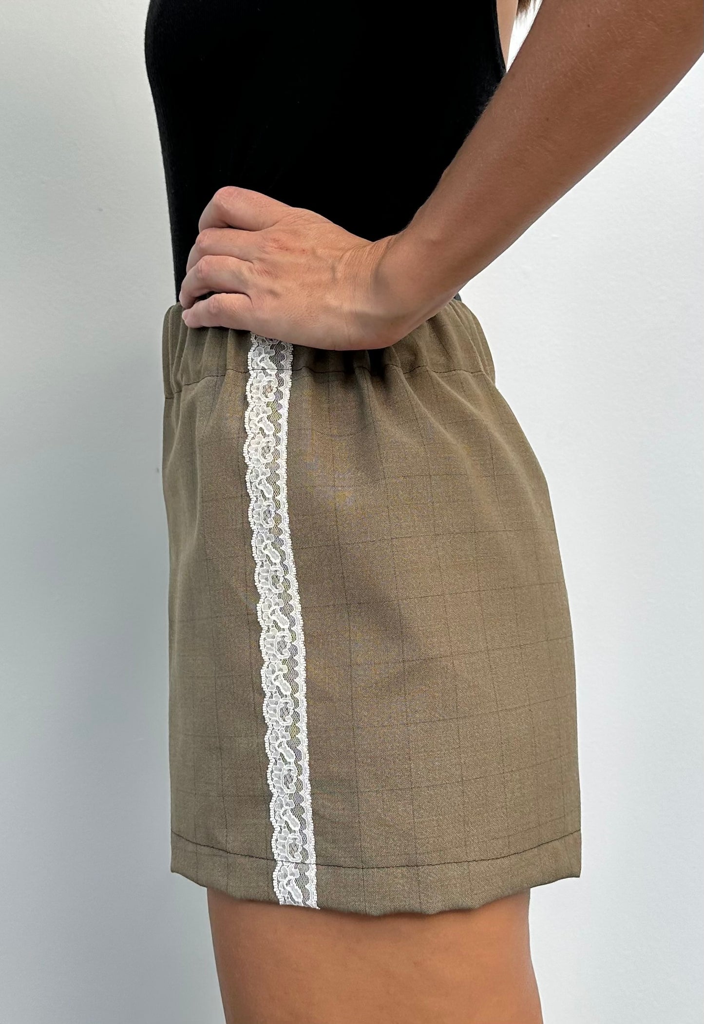 The Lace Short - brown/creme