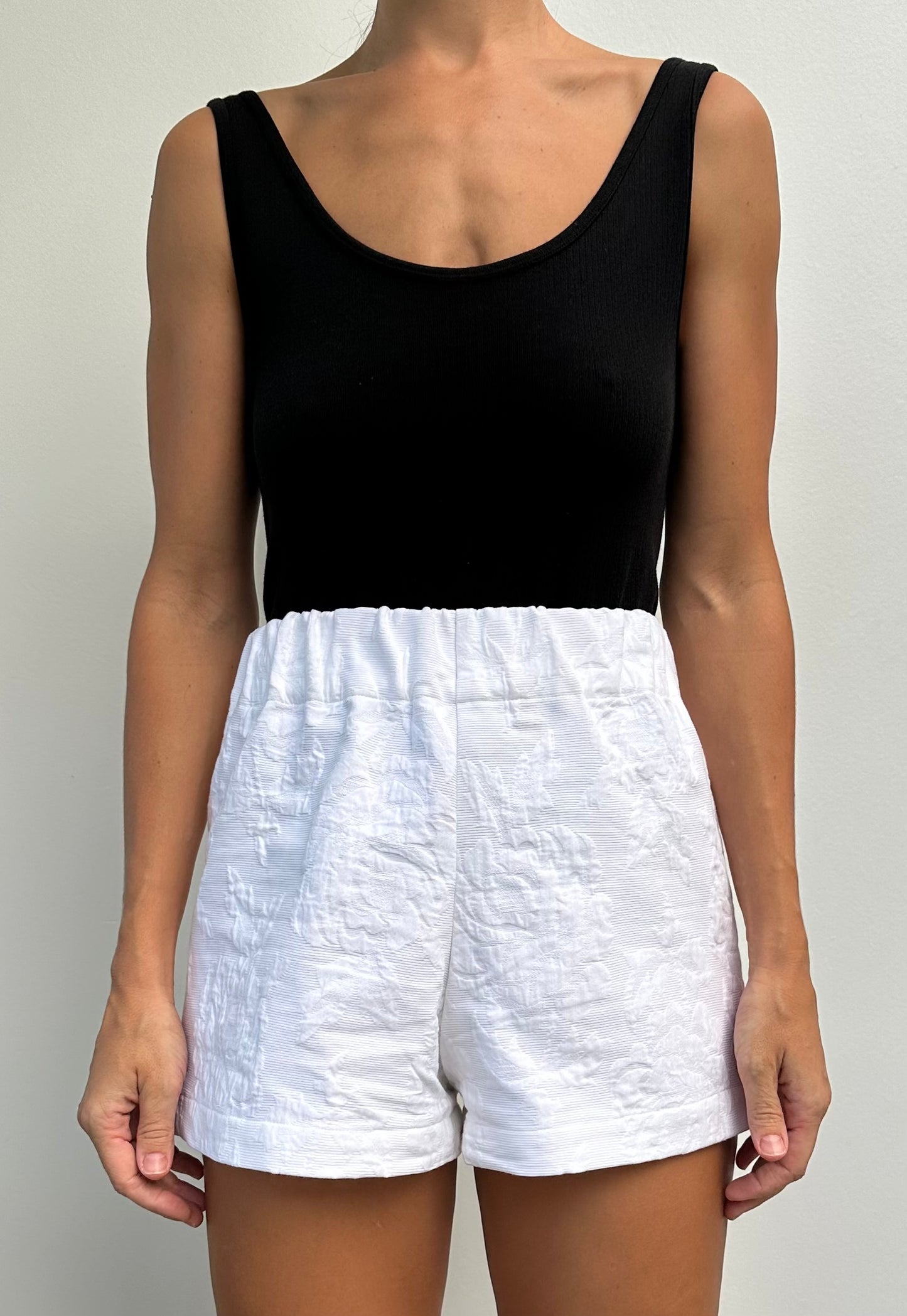 The Vintage Flower Short - crisp white