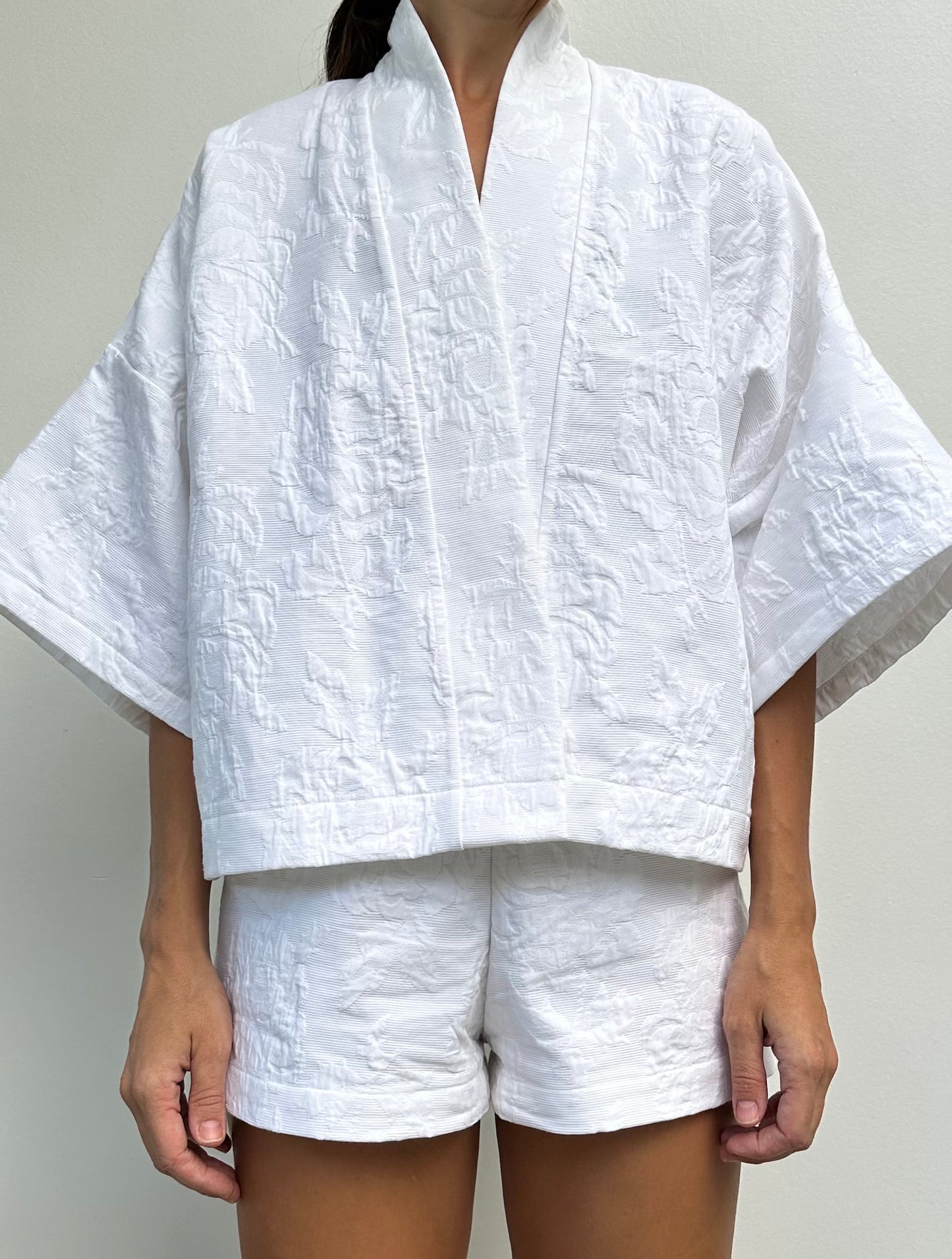 The Vintage Flower Short - crisp white